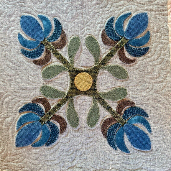 MUSEUM QUALITY Vintage Tulip Medallion Applique Antique Quilt Tapestry 57x45 - Picture 5 of 16